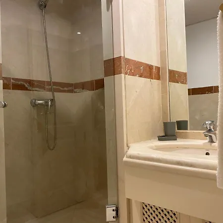 Don Carlos Μαρμπέλλα